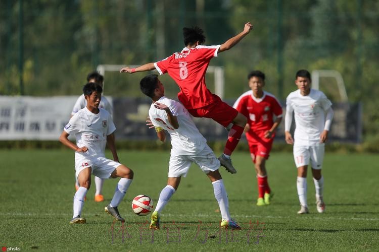 青超总决赛 | “恒大杯”U17组决出四强 上港门将连扑带射表现神勇